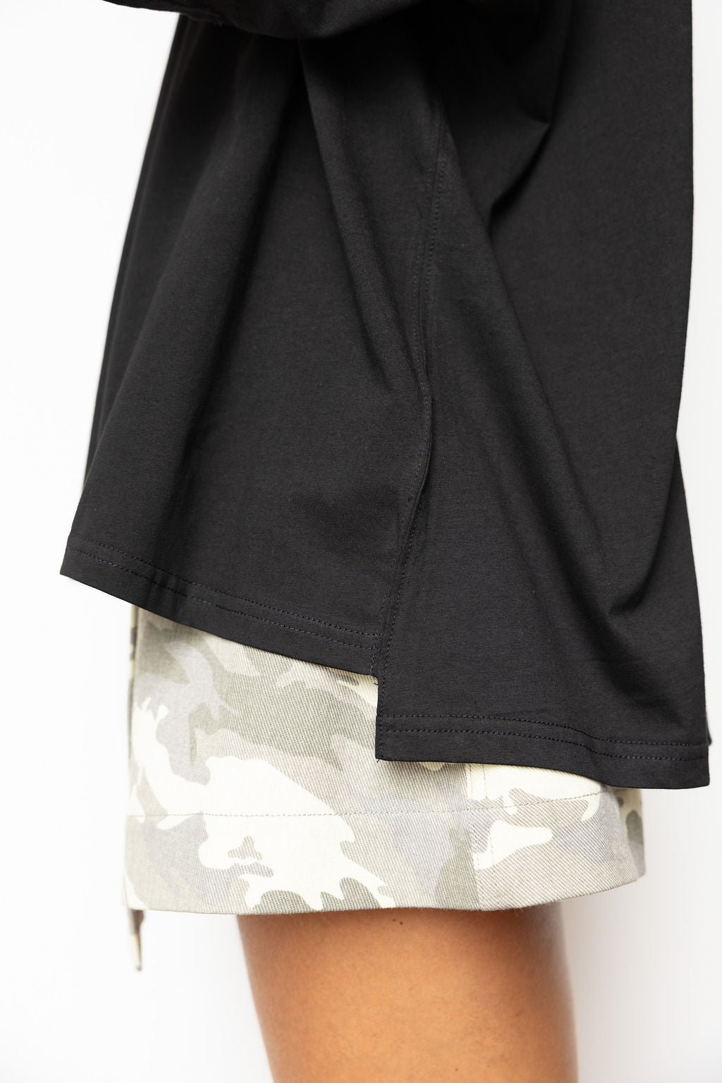 Luna Lane || Basic Tee - Black