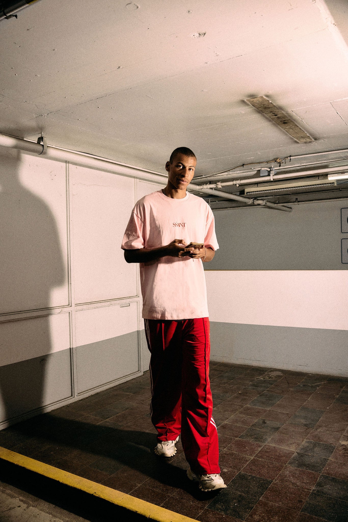 SŚAINT || No Vacancy Tee Pink