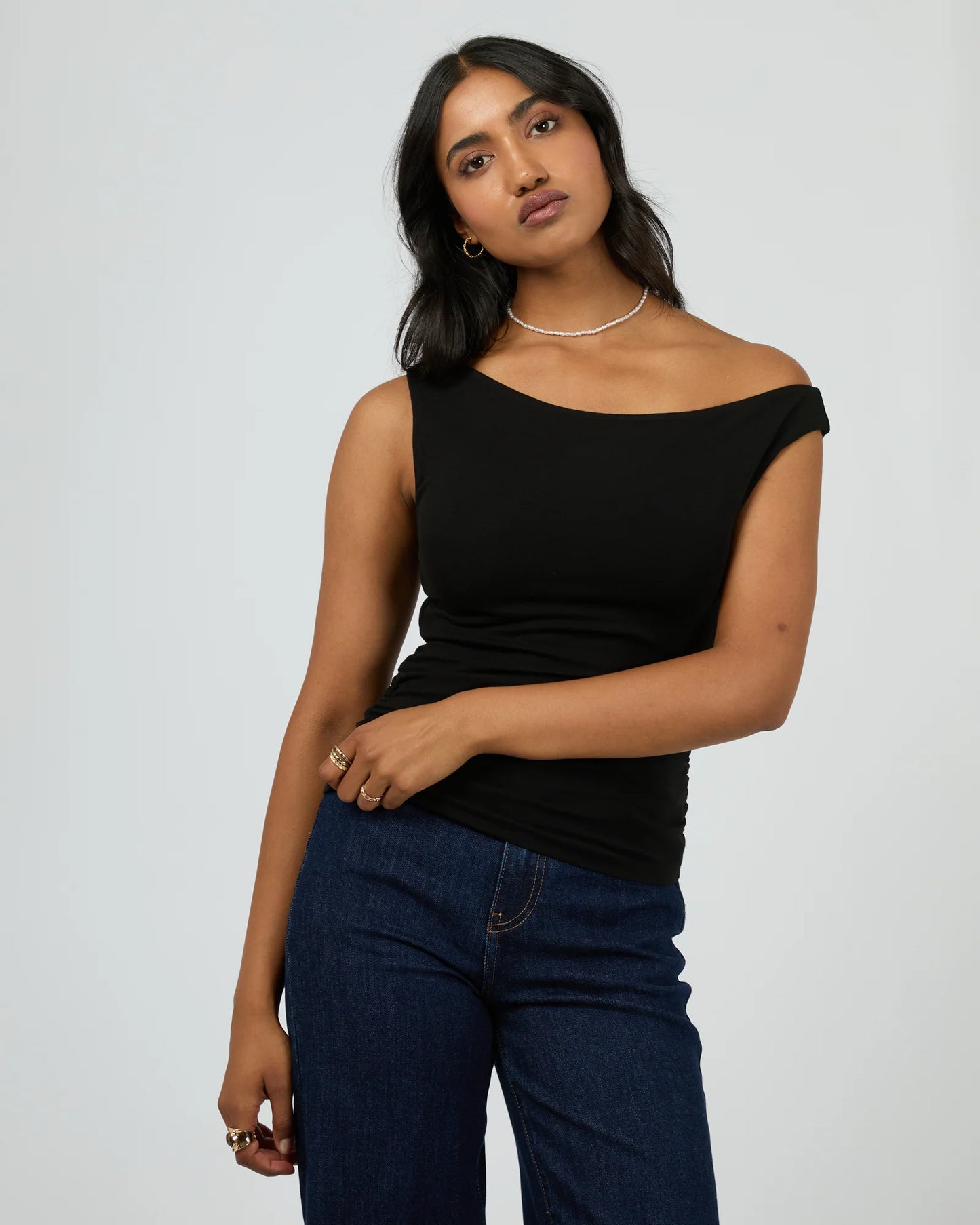 AAE || Kylie Off The Shoulder Top - Black