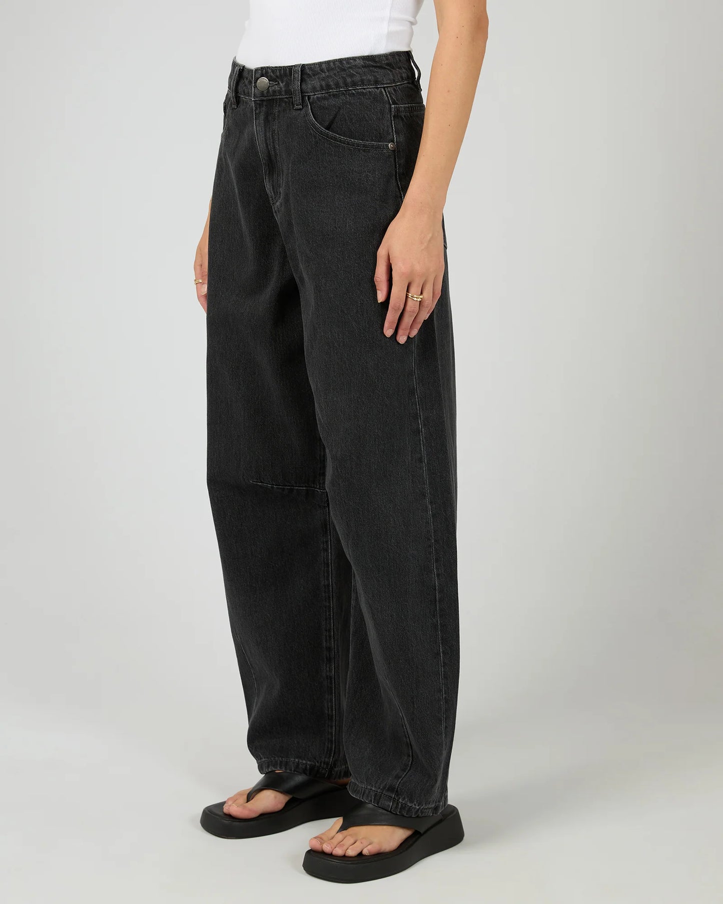 AAE || Hallie Barrell Leg Jean - Coal