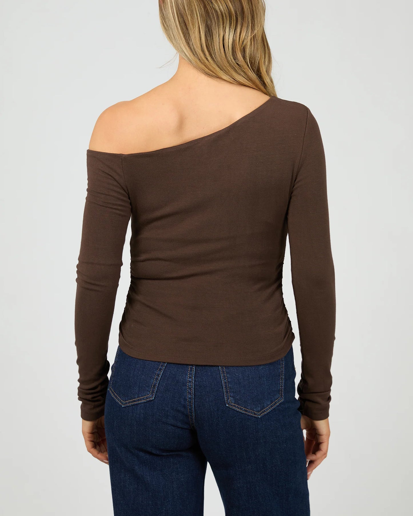 AAE || Kylie Off The Shoulder L/S Top - Brown