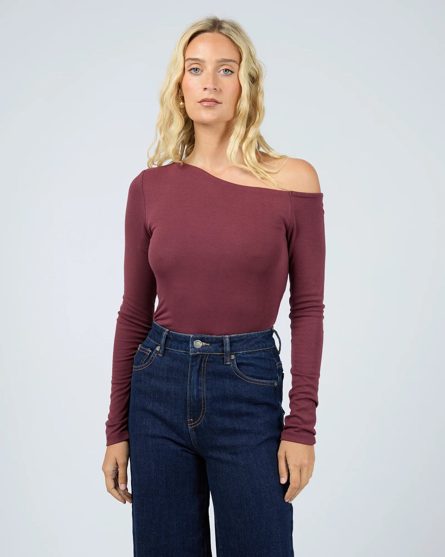 AAE || Kylie Off The Shoulder L/S Top - Burgundy