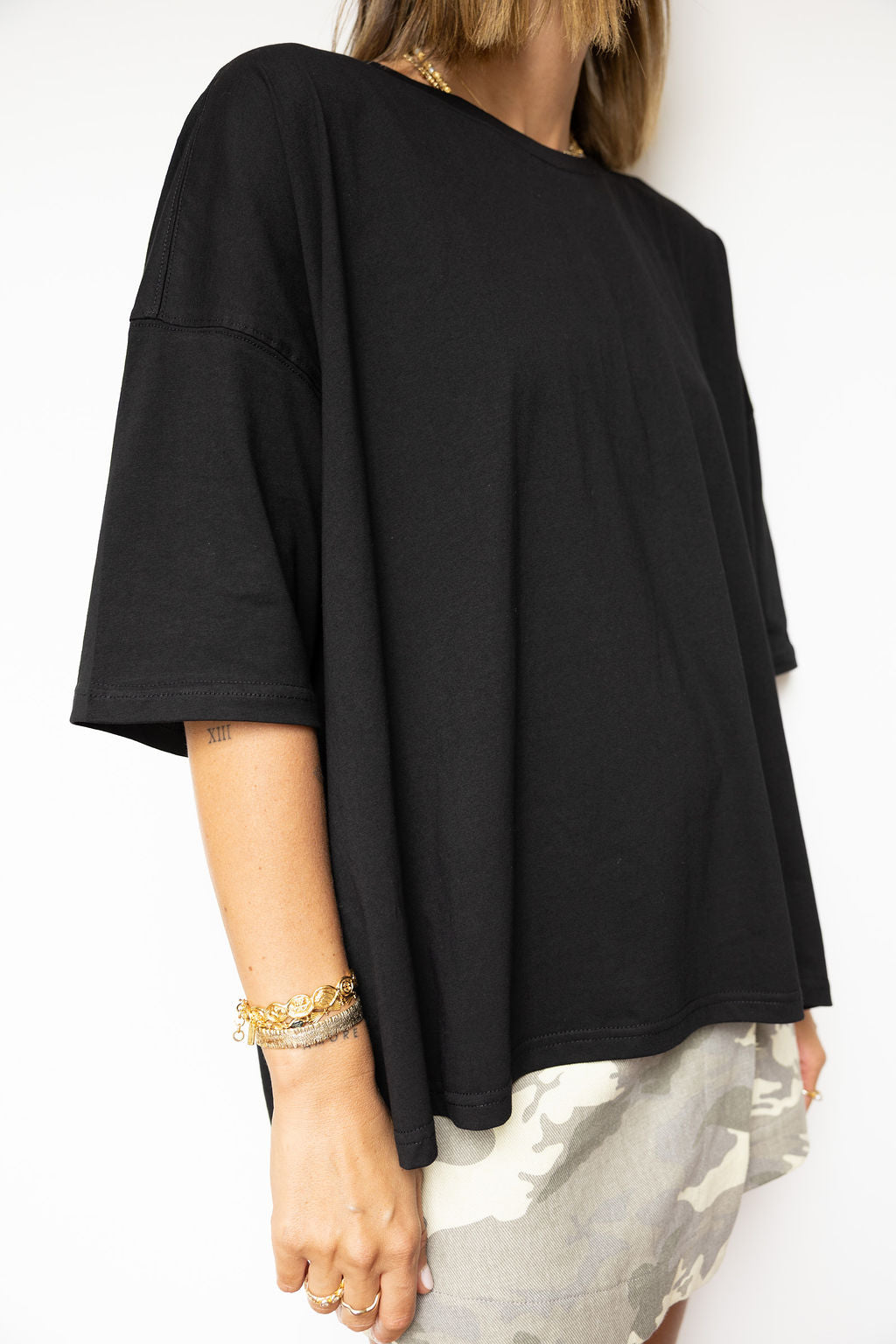 Luna Lane || Basic Tee - Black