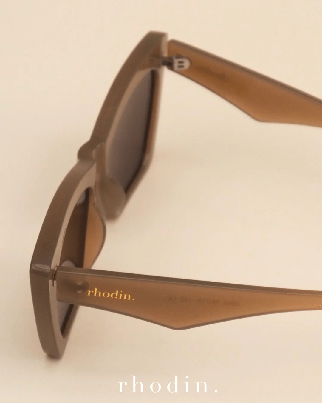 Rhodin || Caramel Beach Sunglasses - Classic