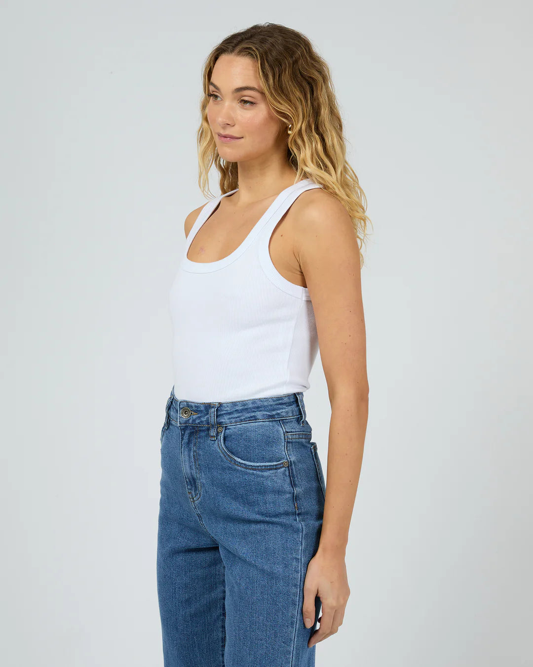 Silent Theory || Mia Tank - White